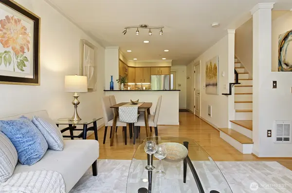 2502 N 50th ST #103, Seattle, WA 98103
