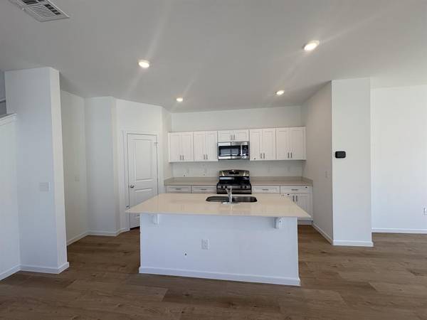 1123 Saddle DR, Guthrie, OK 73044