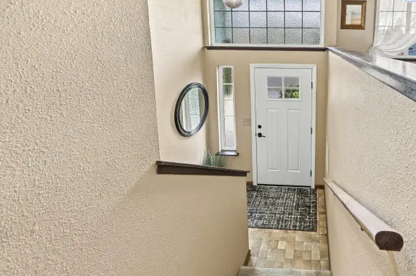 1941 Quail Court, West Richland, WA 99353