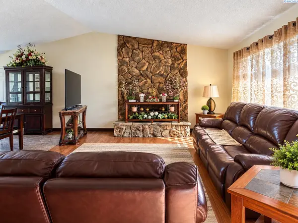 3513 W Opal ST, Pasco, WA 99301
