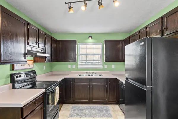 231 Sheridan Cir, Hopkinsville, KY 42240