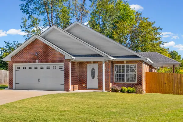 1027 Hendricks Court, Clarksville, TN 37040