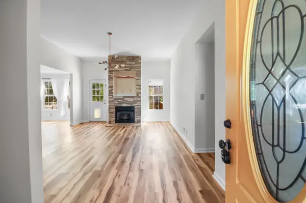 3661 S Naples Ct, Clarksville, TN 37040