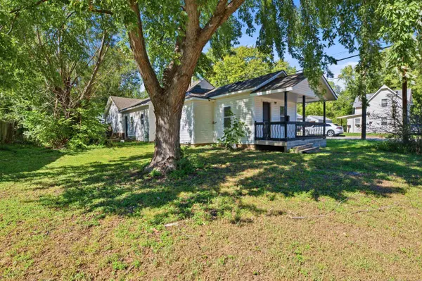 1159 Ada St, Augusta, KS 67010