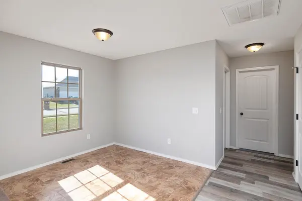 4100 N Grassland DR, Ozark, MO 65721