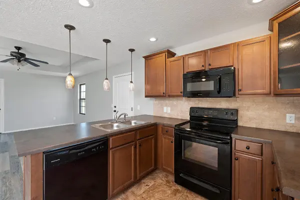 4100 N Grassland DR, Ozark, MO 65721