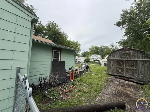 1722 SW Lincoln ST, Topeka, KS 66604