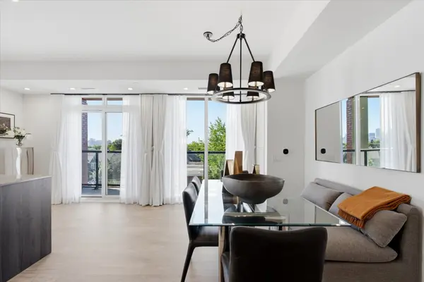 858 Dupont ST #328, Toronto W02, ON M6G 1Z7