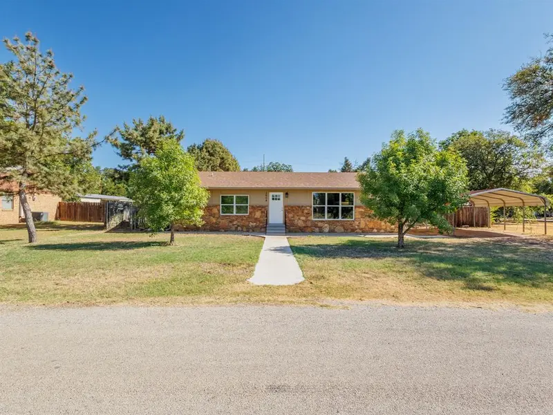 1604 Dublin Street, Brownwood, TX 76801