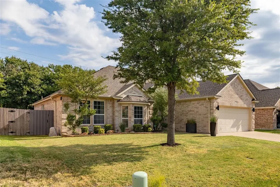 8308 Teja Trail, Benbrook, TX 76126