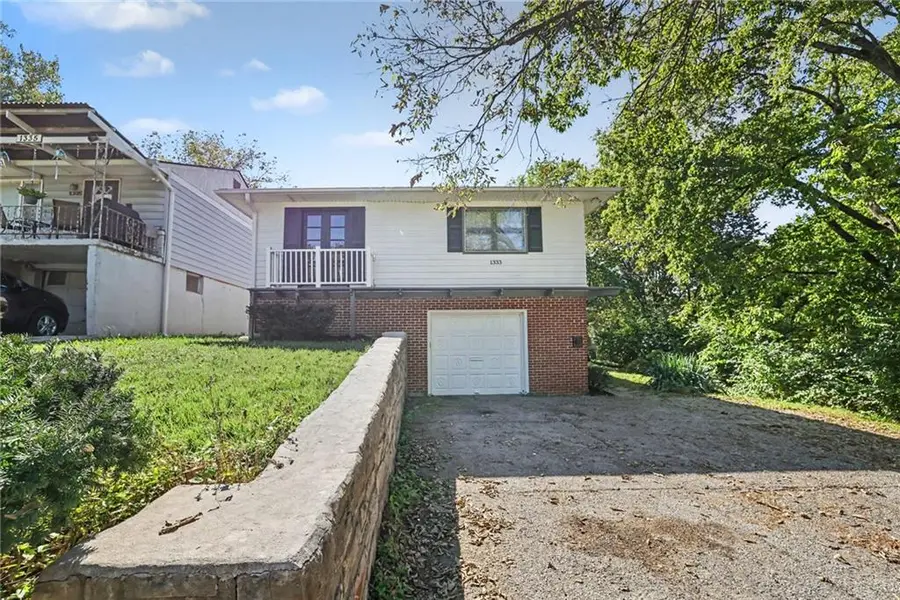 1333 E 84th TER, Kansas City, MO 64131