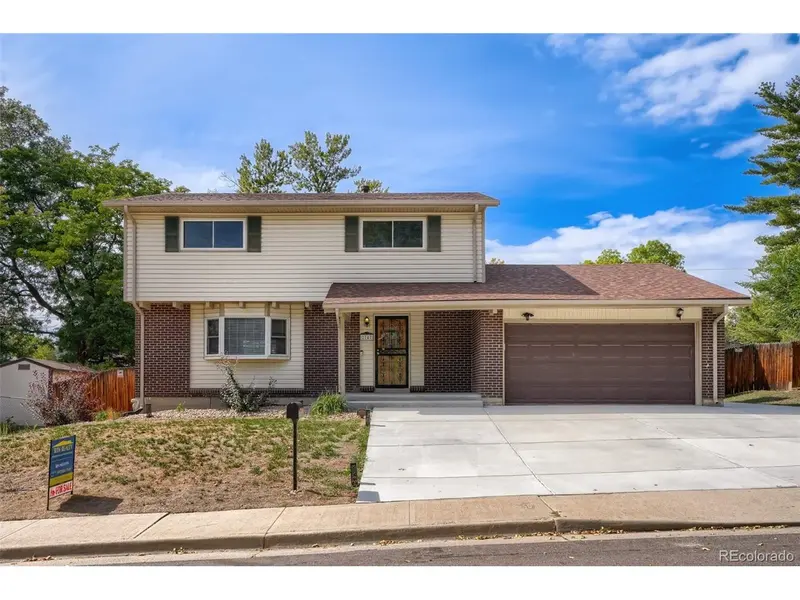 2747 S Quay, Denver, CO 80227