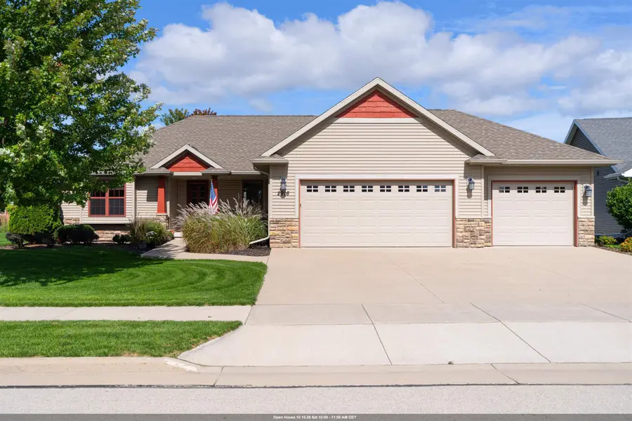 2916 FOX TAIL LN, Menasha, WI 54952