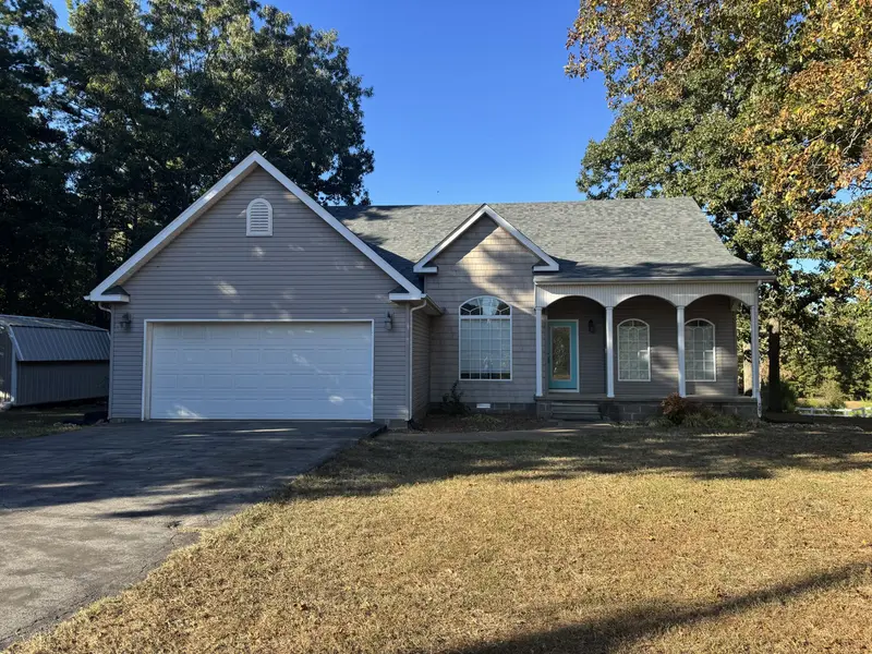 173 Mitchell St, Hohenwald, TN 38462