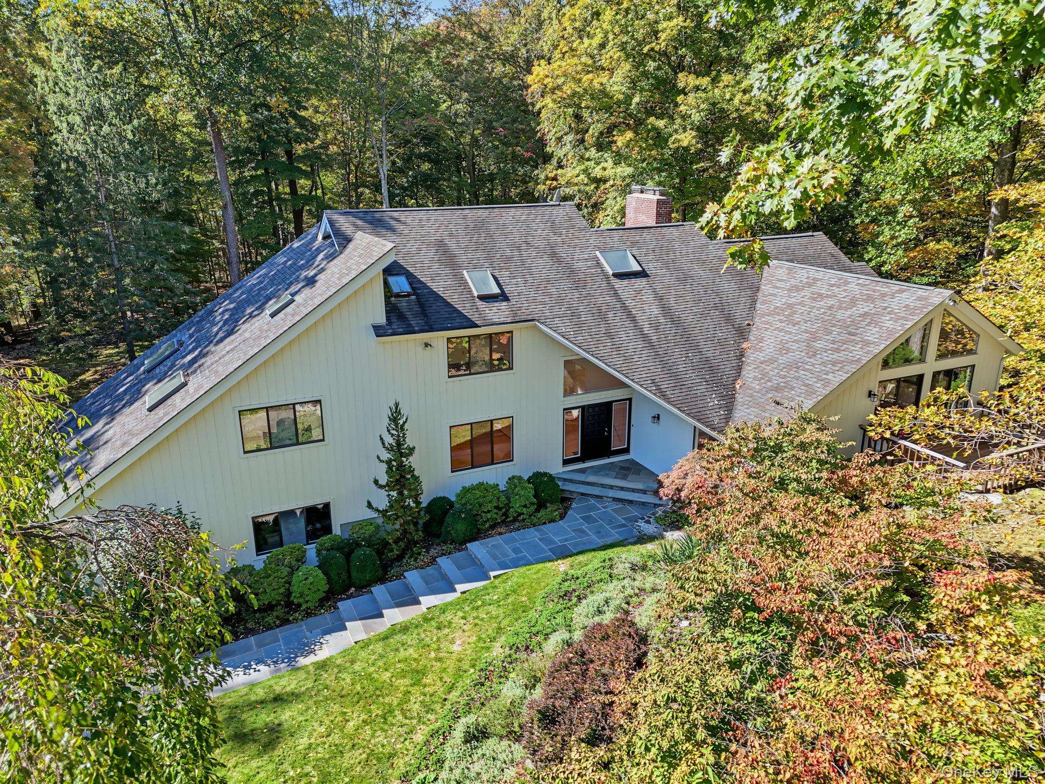 4 Stone Hollow WAY, Armonk, NY 10504