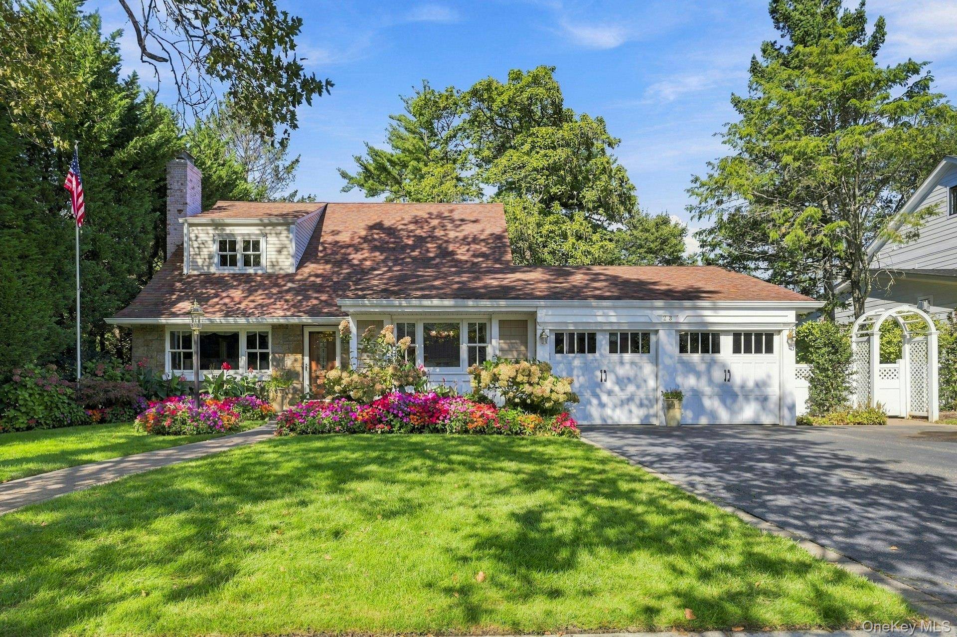 23 Allen RD, Rockville Centre, NY 11570