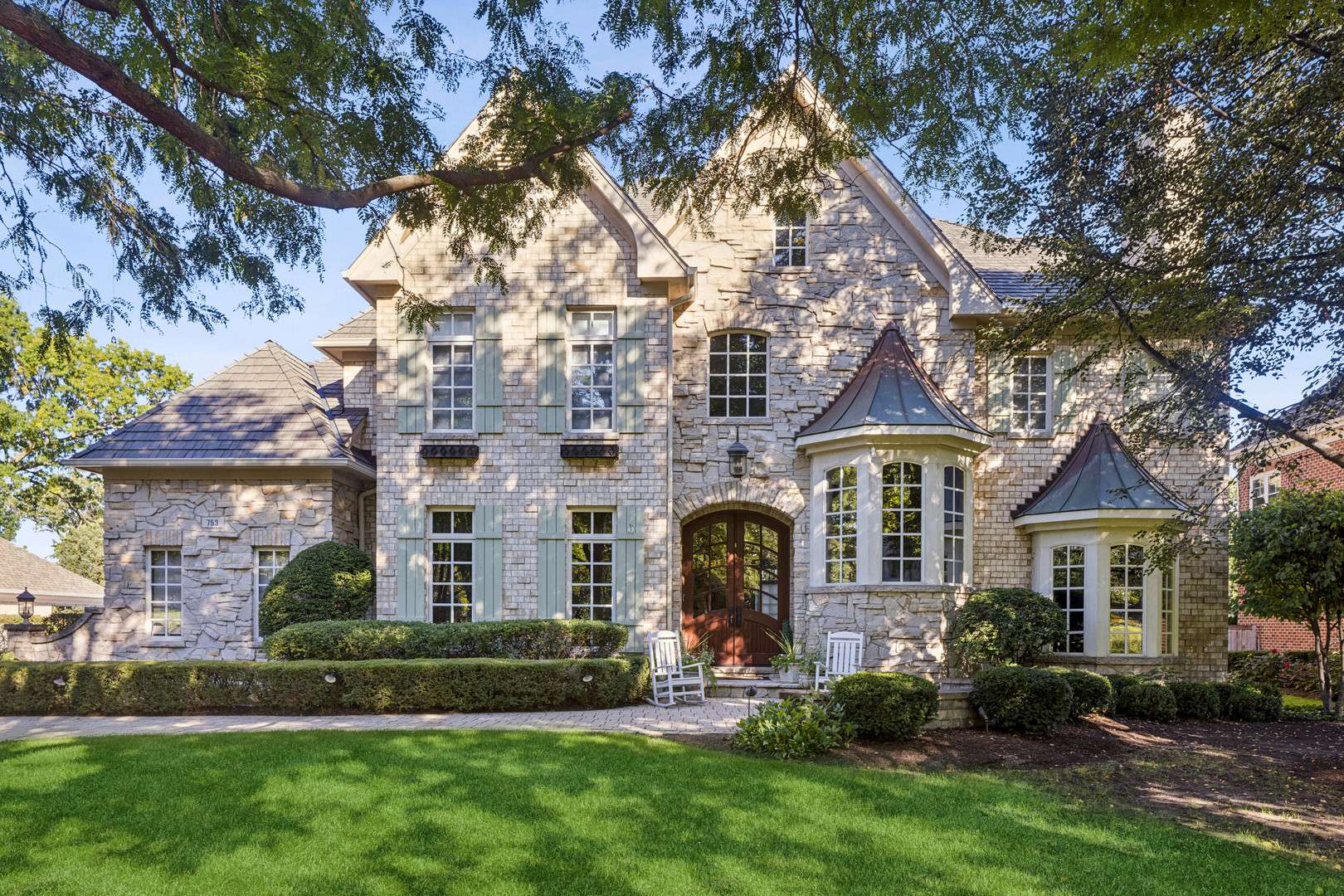 753 Wilson LN, Hinsdale, IL 60521