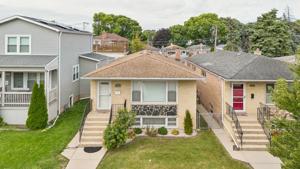 4830 N Nagle AVE, Chicago, IL 60630