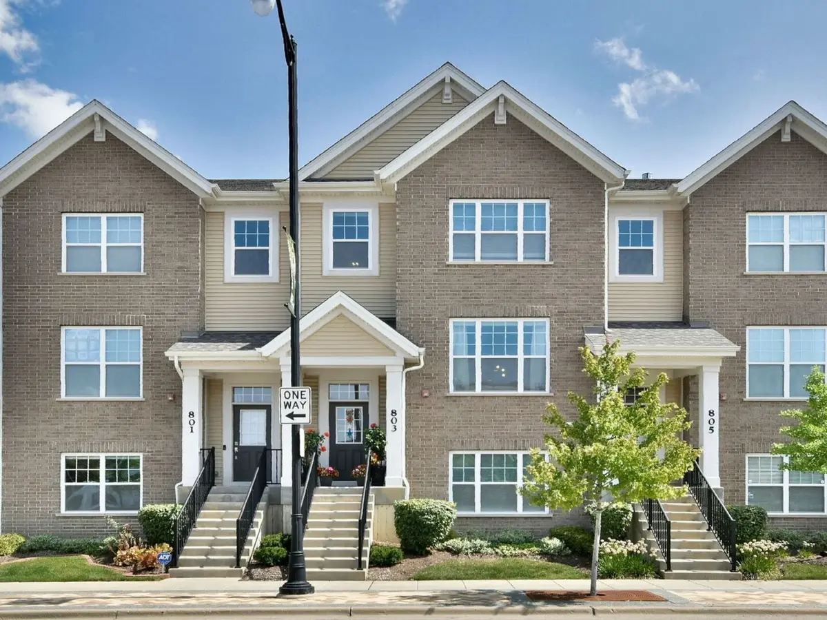 803 Lee ST, Des Plaines, IL 60016