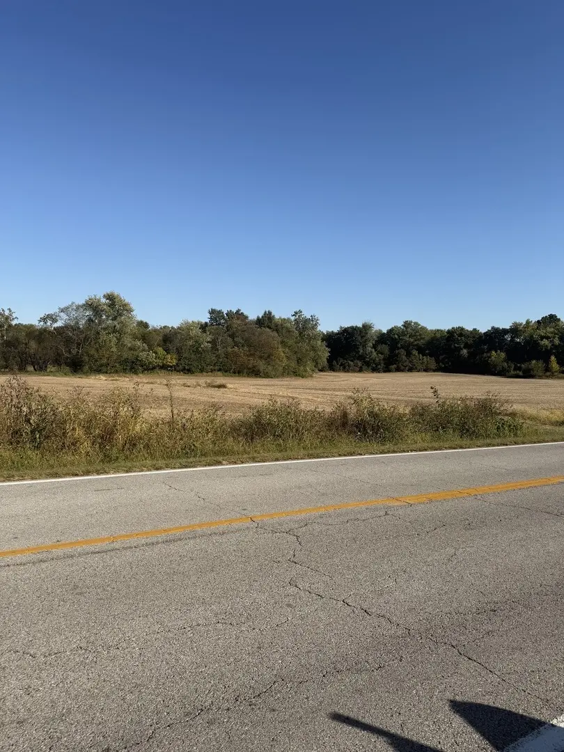 000 White Walnut RD, Pinckneyville, IL 62274