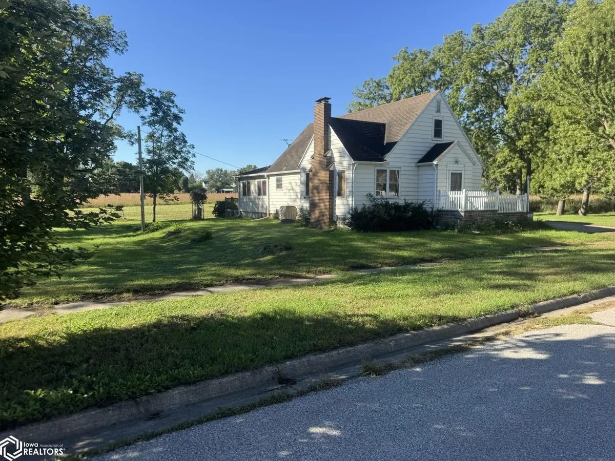 409 W Sheppard ST, Dows, IA 50071