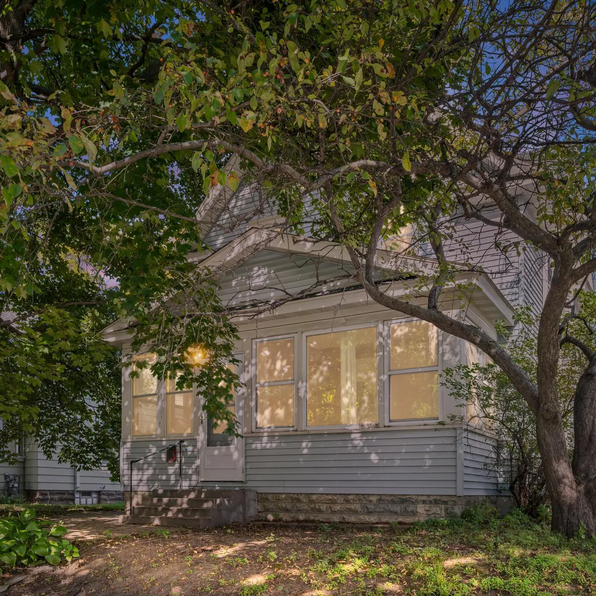 1227 Thomas AVE, Saint Paul, MN 55104