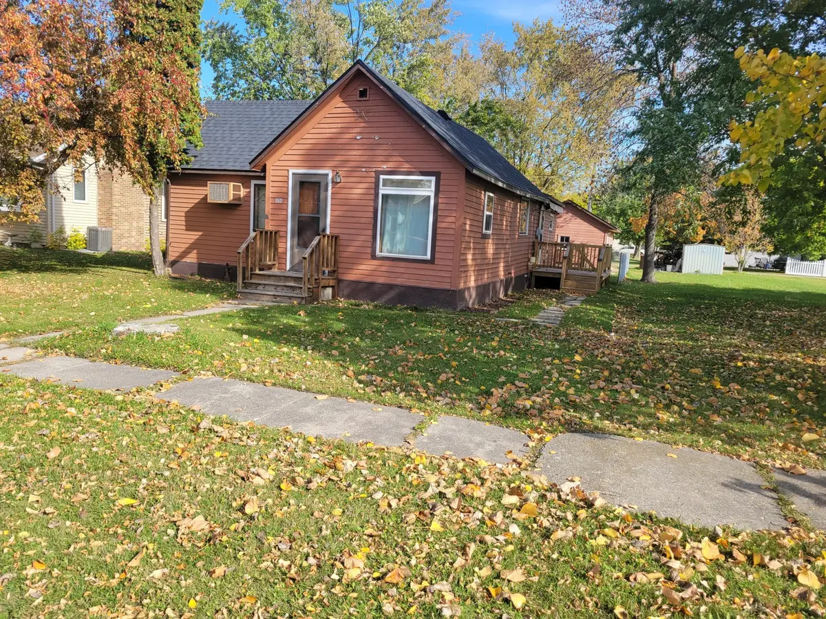 614 S Douglas AVE, Hallock, MN 56728