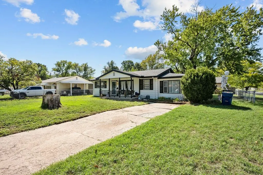 4601 S Vine Ave, Wichita, KS 67217