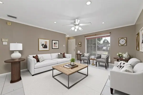 3306 Garrison Court, Houston, TX 77014