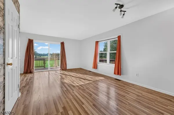 233 Spruce Ct, Raritan Twp., NJ 08822