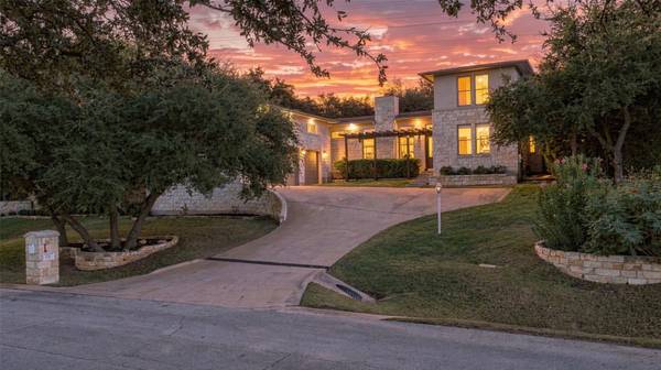 220 Clubhouse DR, Lakeway, TX 78734