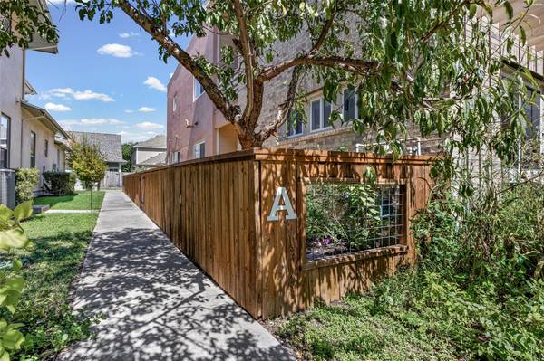 2016 Simond Ave #A, Austin, TX 78723