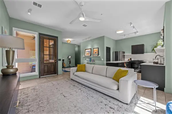 2016 Simond Ave #A, Austin, TX 78723
