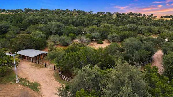 1906 Bee Creek RD, Spicewood, TX 78669