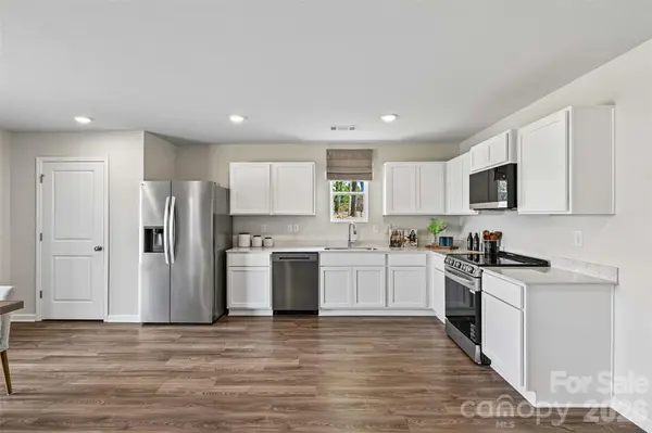 925 Kinnerton TRL, Spartanburg, SC 29301