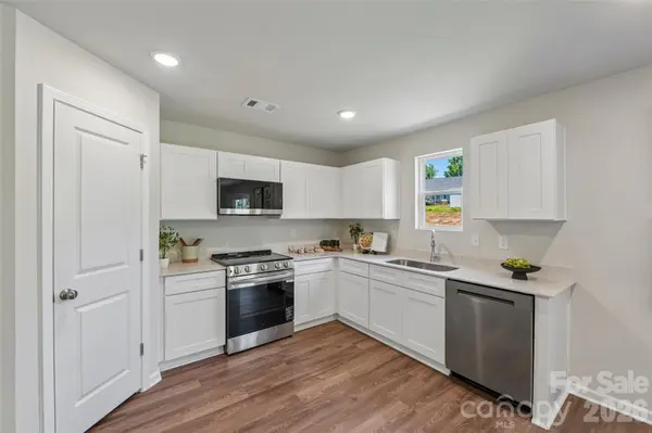 929 Kinnerton TRL, Spartanburg, SC 29301