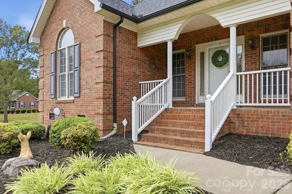 2301 Hunter Davis CT, Monroe, NC 28110