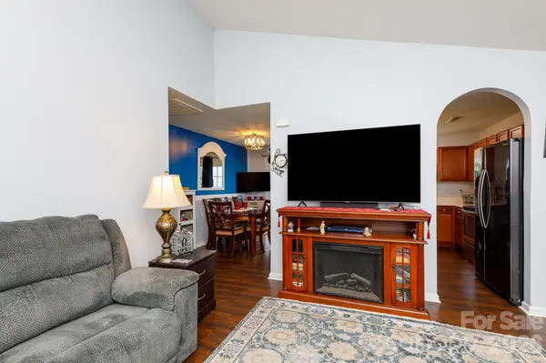 229 Chicago LN, York, SC 29745