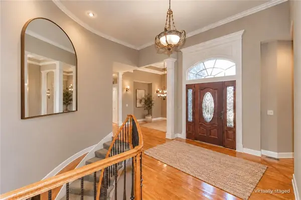 5313 W 124th TER, Leawood, KS 66209