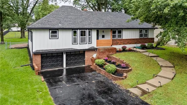 629 E 106th ST, Kansas City, MO 64131