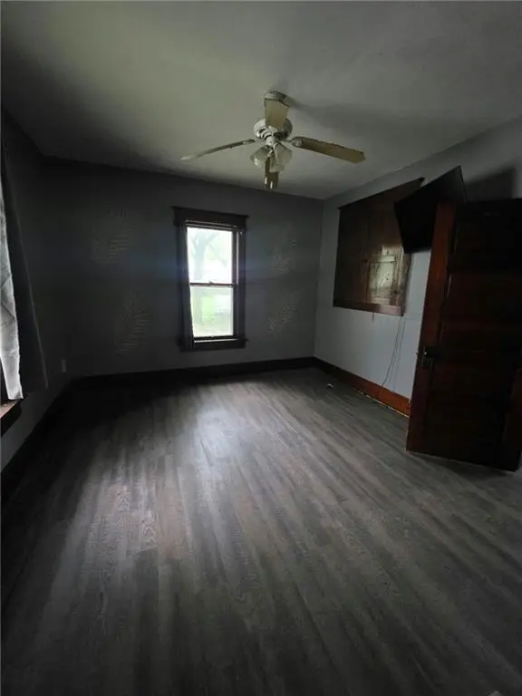 209 W 7th AVE, Garnett, KS 66032