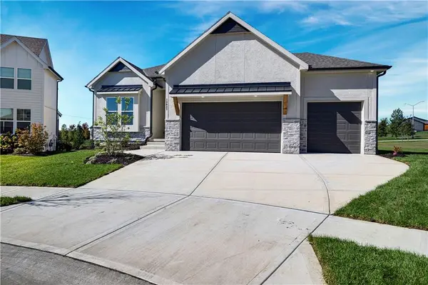 13037 W 174th PL, Overland Park, KS 66221
