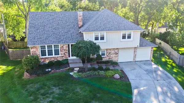 9146 Antioch RD, Overland Park, KS 66212