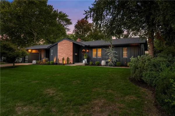 3718 W 96TH ST, Overland Park, KS 66206