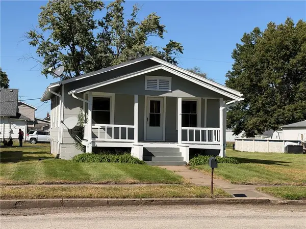 319 Parkway ST, Hardin, MO 64035