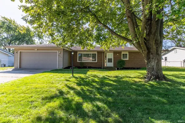 917 Wolverton DR, Fort Wayne, IN 46825-4149