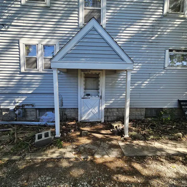 3102 McArthur DR, Fort Wayne, IN 46809