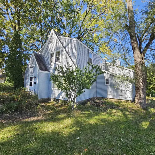 3102 McArthur DR, Fort Wayne, IN 46809