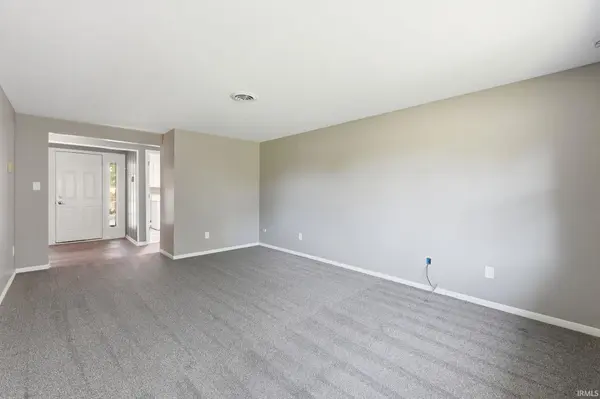 14816 Michael DR, Leo, IN 46765-9714