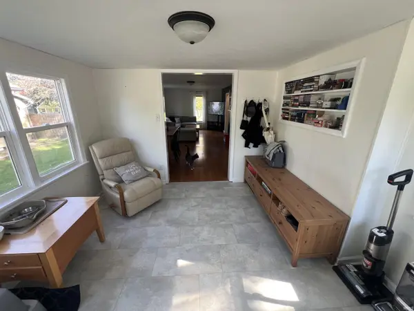 407 N Elm ST, Nappanee, IN 46550-1414